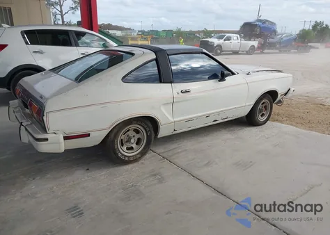 1978 Ford Mustang из США, поврежденный, VIN 8F03Y243061